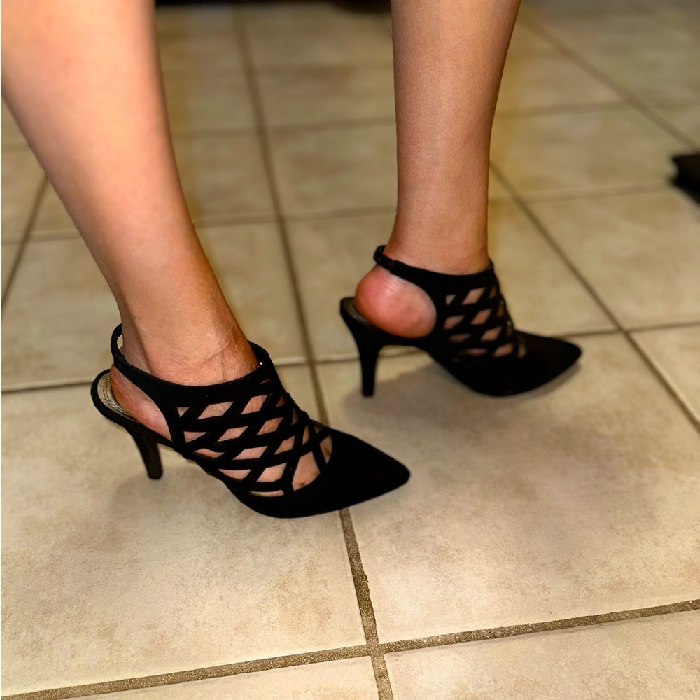 Black netting heels, closed toe,like new